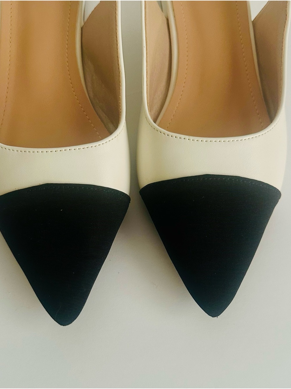 ✨Women’s Ivory Black Pointed Toe Slingback Low Block Heel Pumps EU 37 New Chic! - Picture 10 of 14